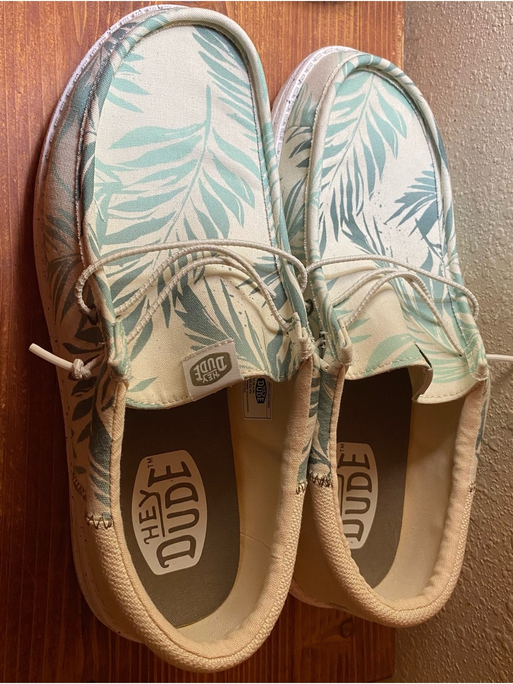 HEY DUDE WALLY FUNK PSYCH PALM
LIGHT GREY/CELADON GREEN - Picture 5 of 7